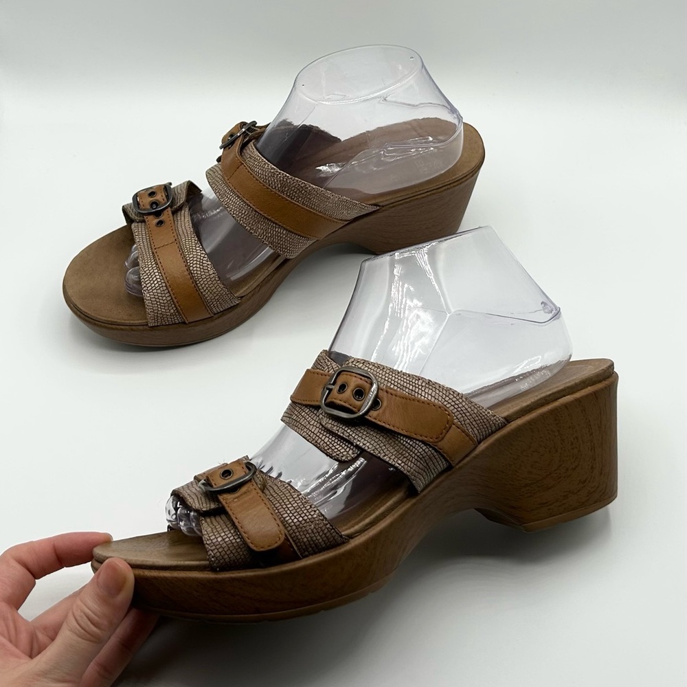 Dansko Brown Tan Leather Wedge Heeled Sandal Comfort Women’s Size 10